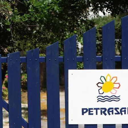 Petrasaki *